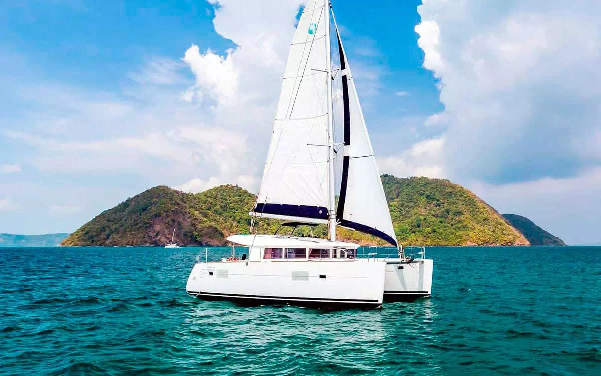 Charter Lagoon 400 Catamaran in Krabi view 2