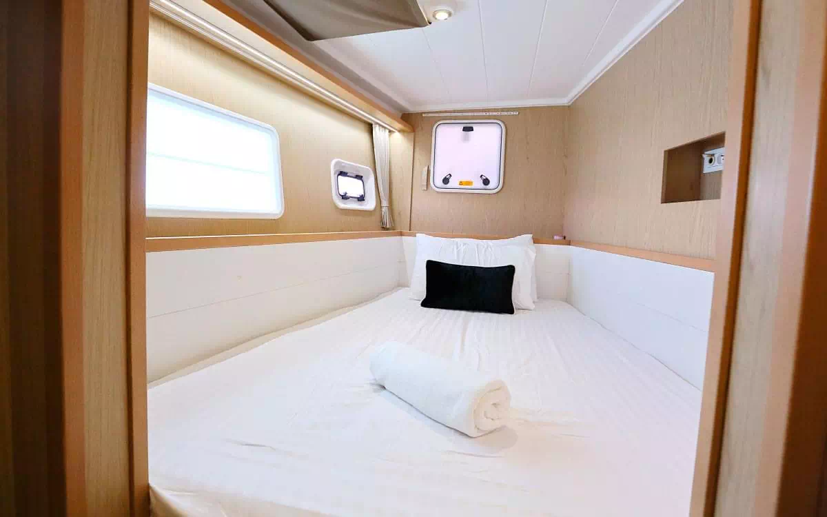 Charter Lagoon 400 Catamaran in Krabi view 11