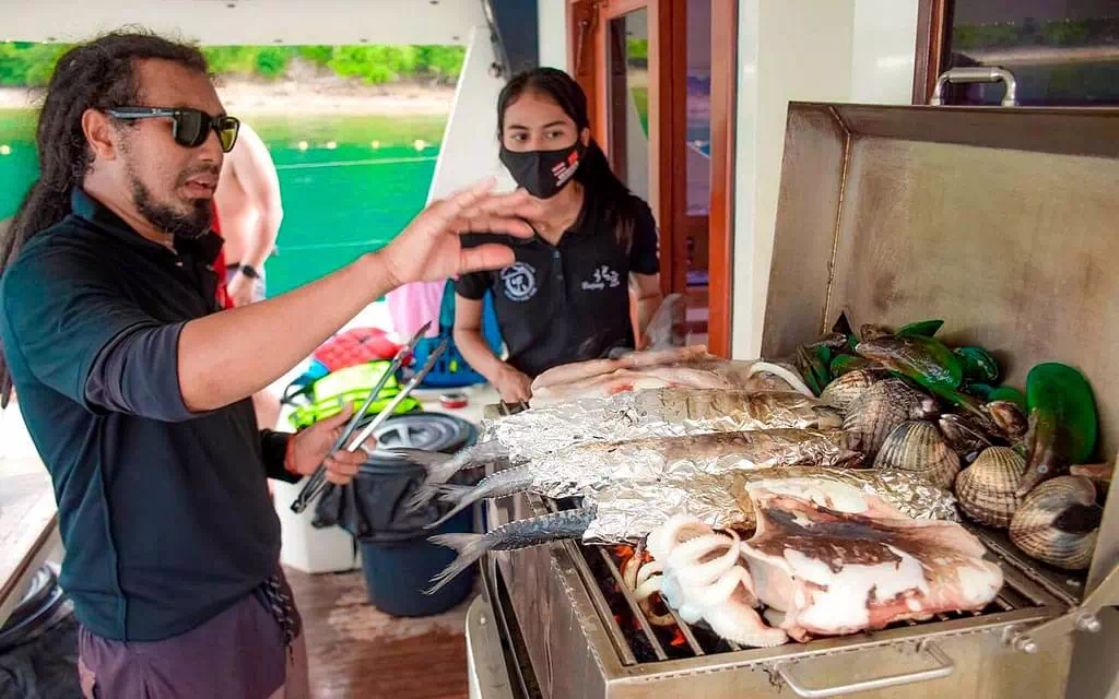 Rent a 40-foot Motor Catamaran in Krabi view 6