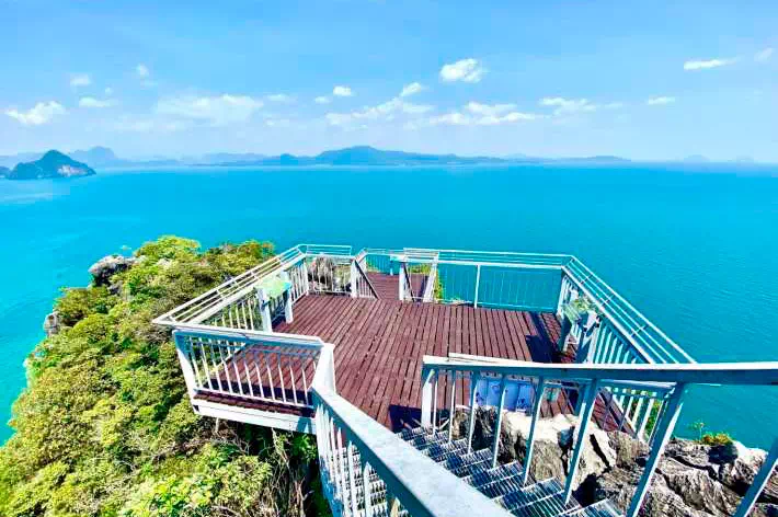 Ko Hong Island Tour by Longtail Boat From Krabi view 8